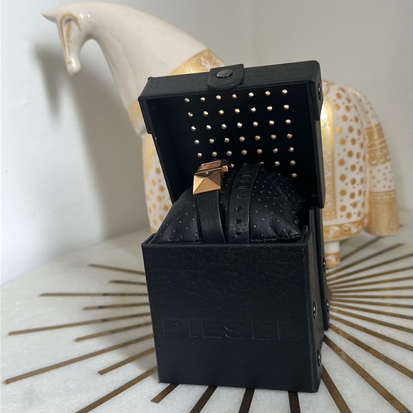 Diesel Women Watch Black & Camelia Rose [DZ5519] - Picture 3 of 5